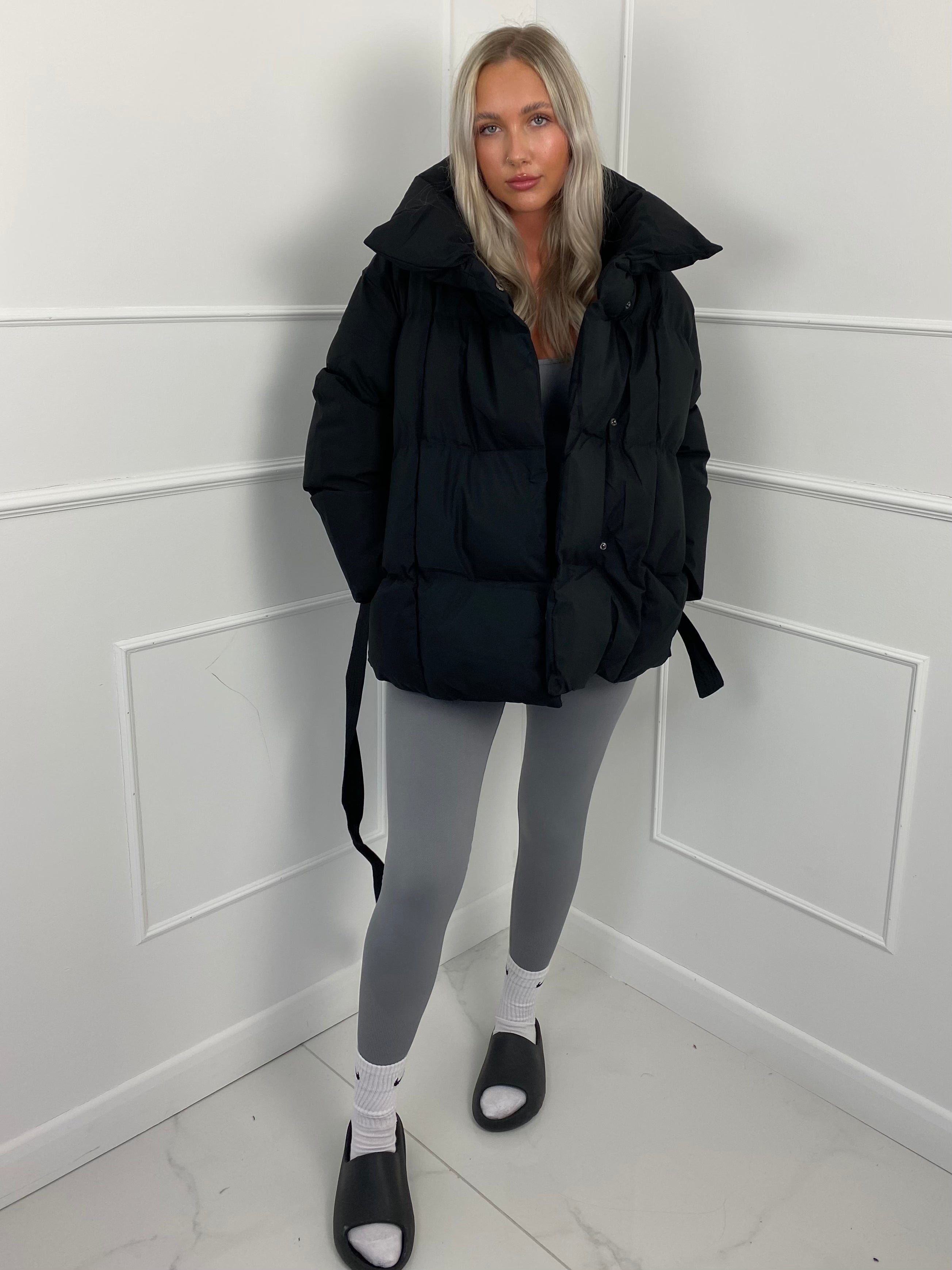 KARLY - Kurze Gürteltaschen-Pufferjacke